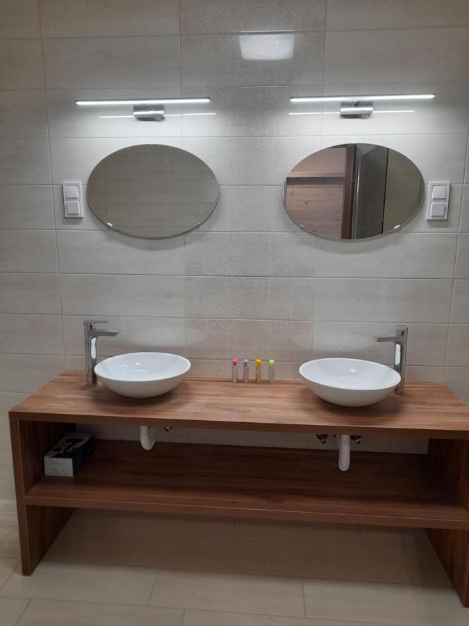 Orion Panzio Bed & Breakfast Hajduszoboszlo Bagian luar foto
