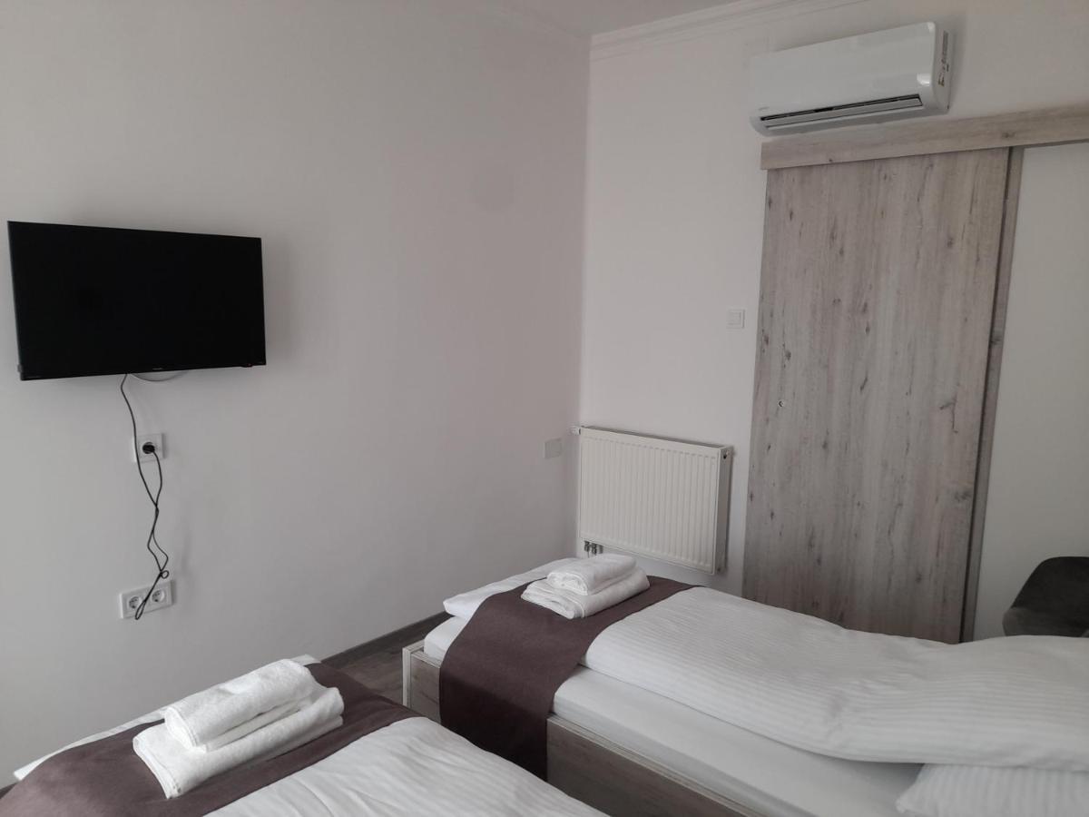 Orion Panzio Bed & Breakfast Hajduszoboszlo Bagian luar foto