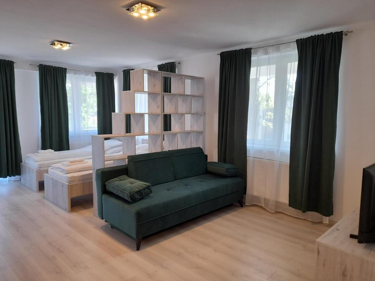 Orion Panzio Bed & Breakfast Hajduszoboszlo Bagian luar foto
