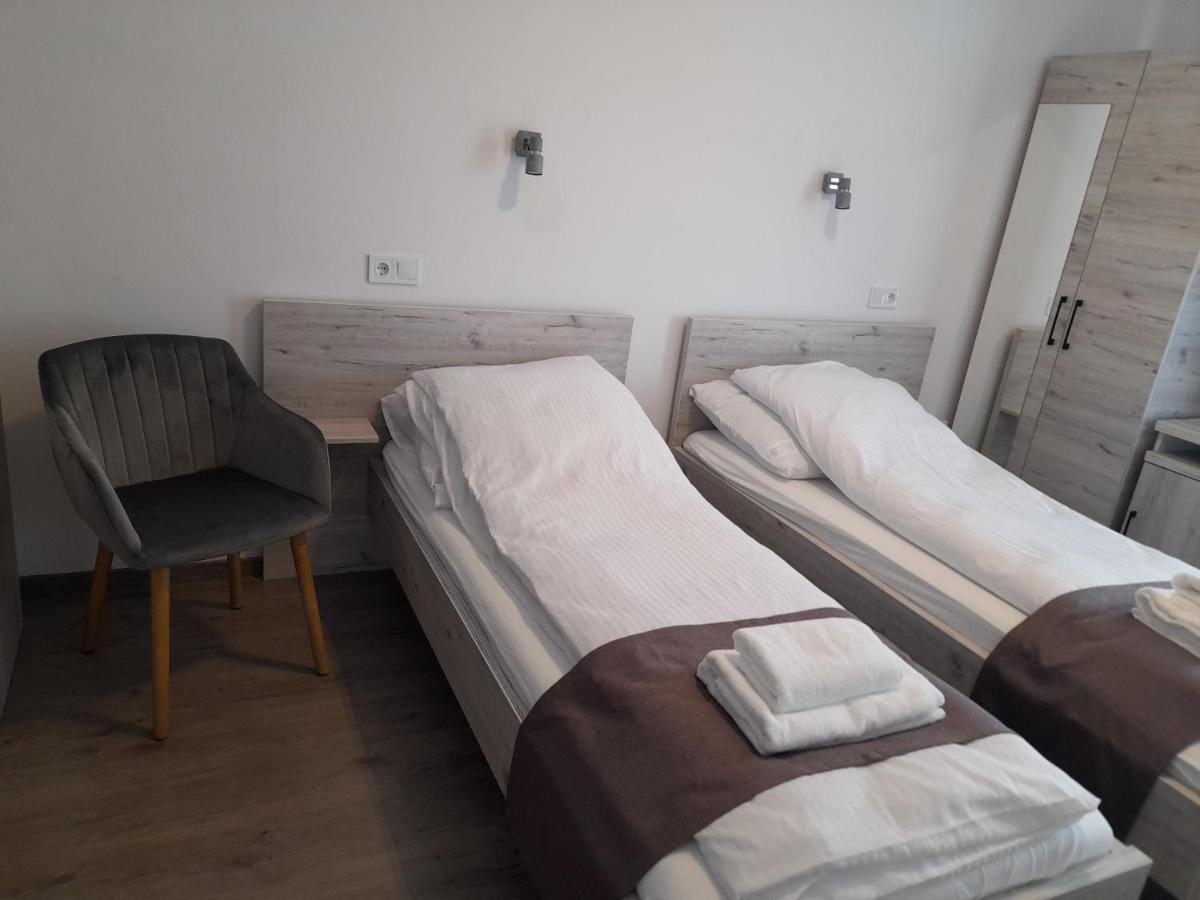 Orion Panzio Bed & Breakfast Hajduszoboszlo Bagian luar foto