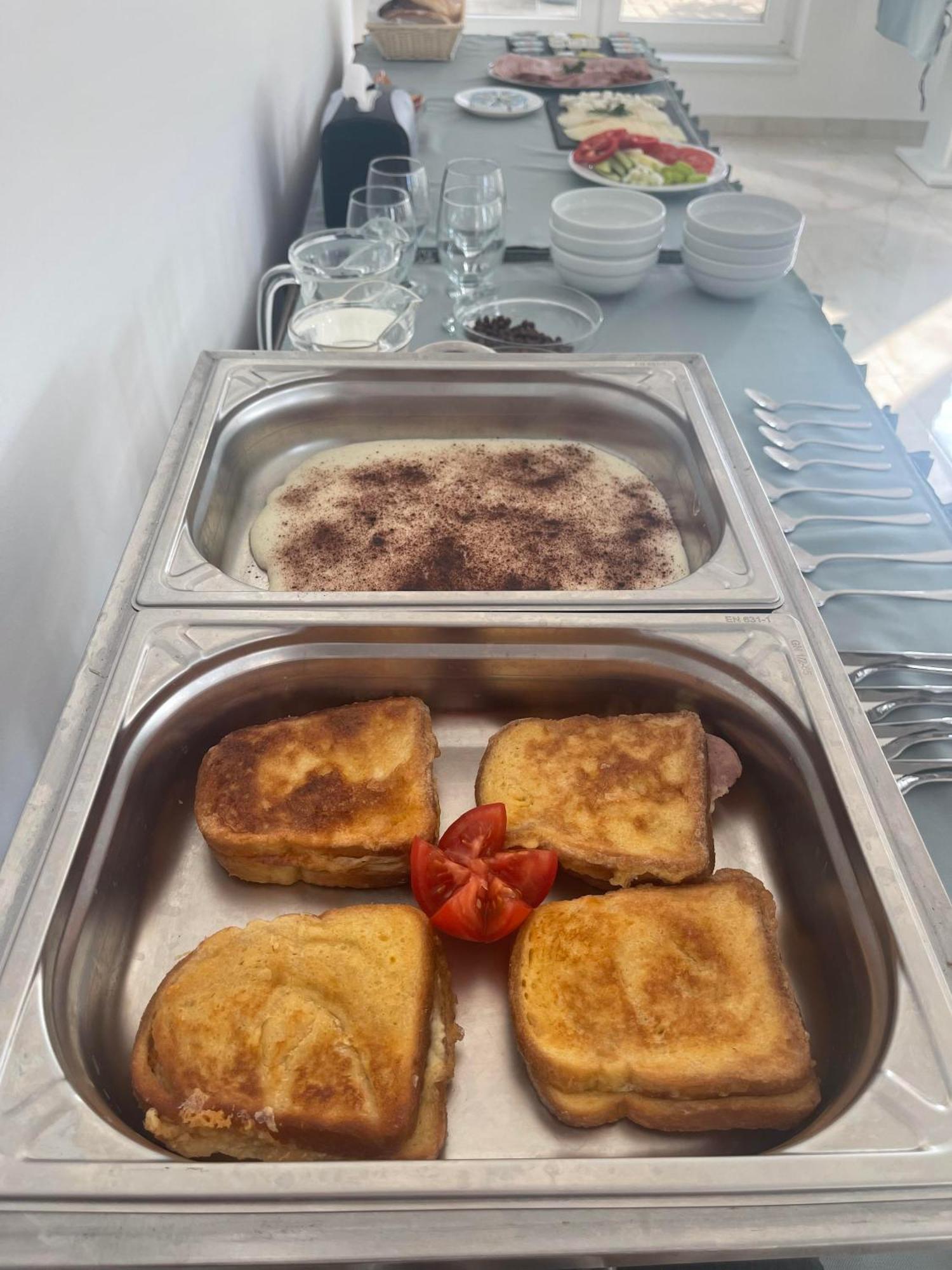 Orion Panzio Bed & Breakfast Hajduszoboszlo Bagian luar foto
