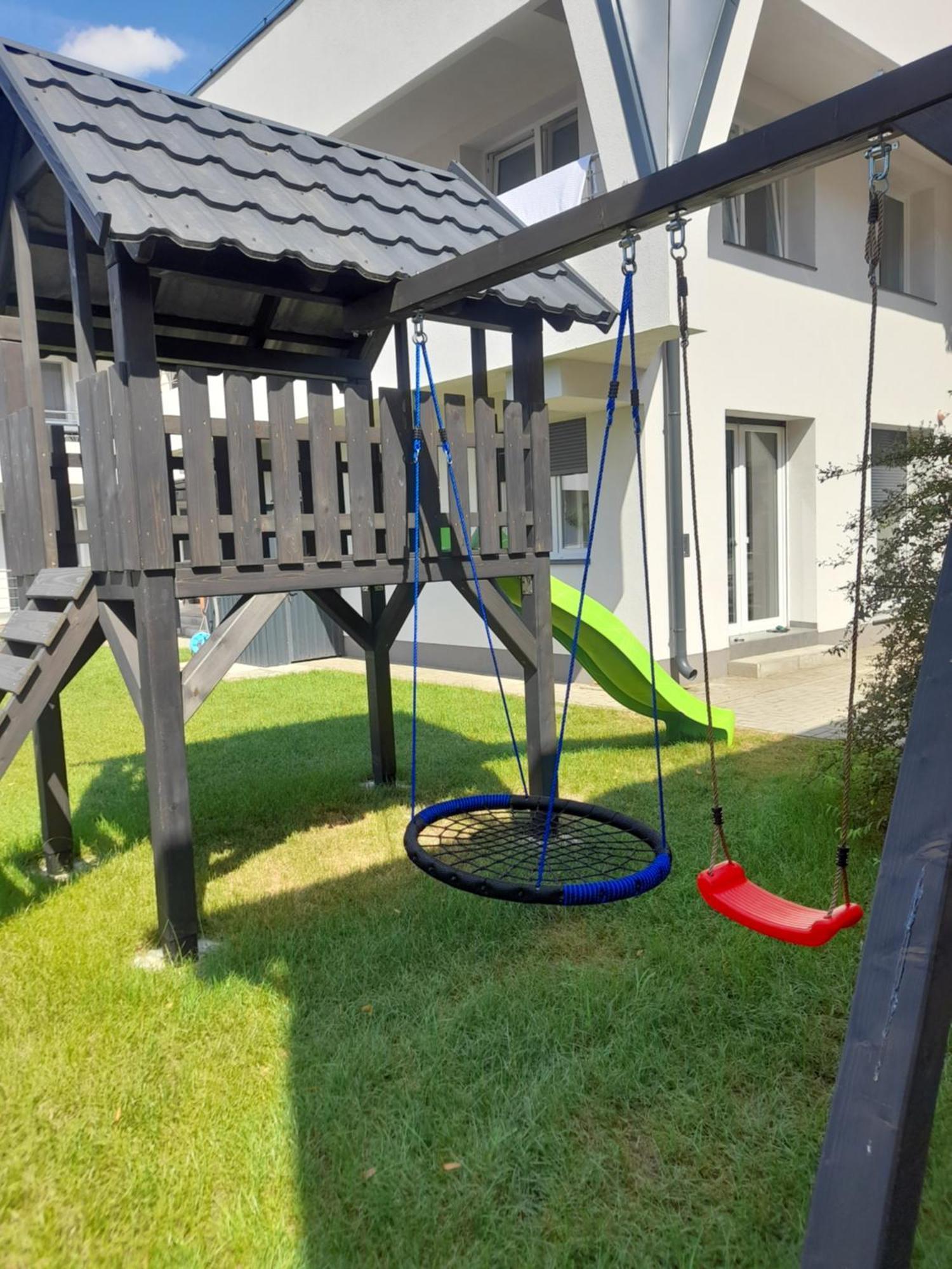 Orion Panzio Bed & Breakfast Hajduszoboszlo Bagian luar foto